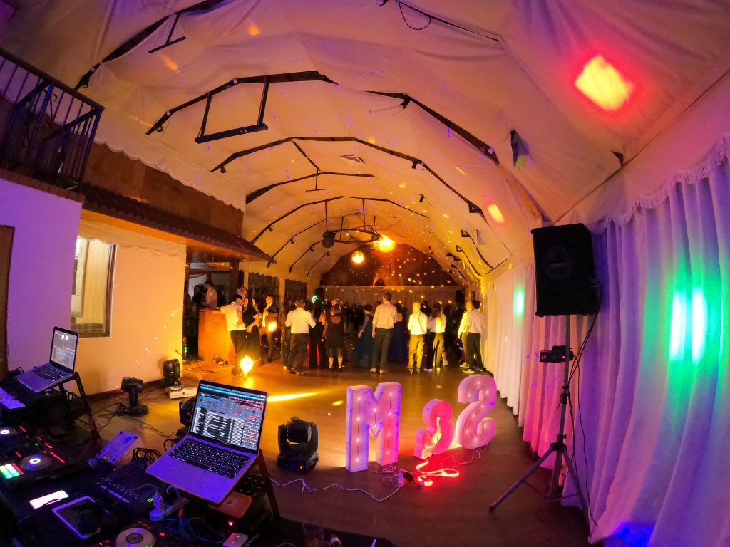 DCIM100GOPROG0040539.JPG Pista de baile iluminada durante una fiesta producida por Productora EJL